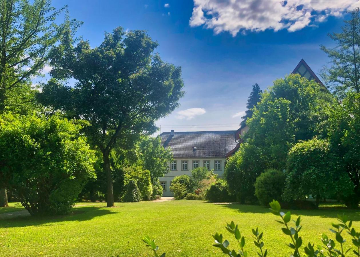 Schloss Sennfeld - Hotel & Veranstaltungsort - Adelsheim Exterior foto